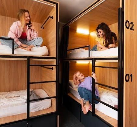 Happy Living Dormitory Kannur Railway Station Екстер'єр фото